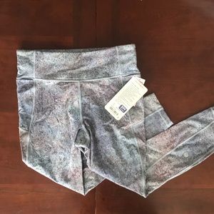 Lululemon final lap crop size 10 brand new